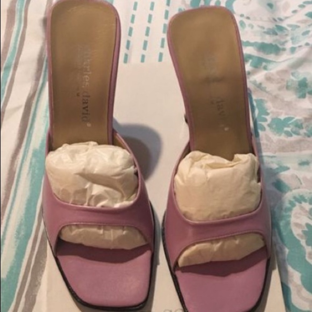 Charles David leather lilac sandals